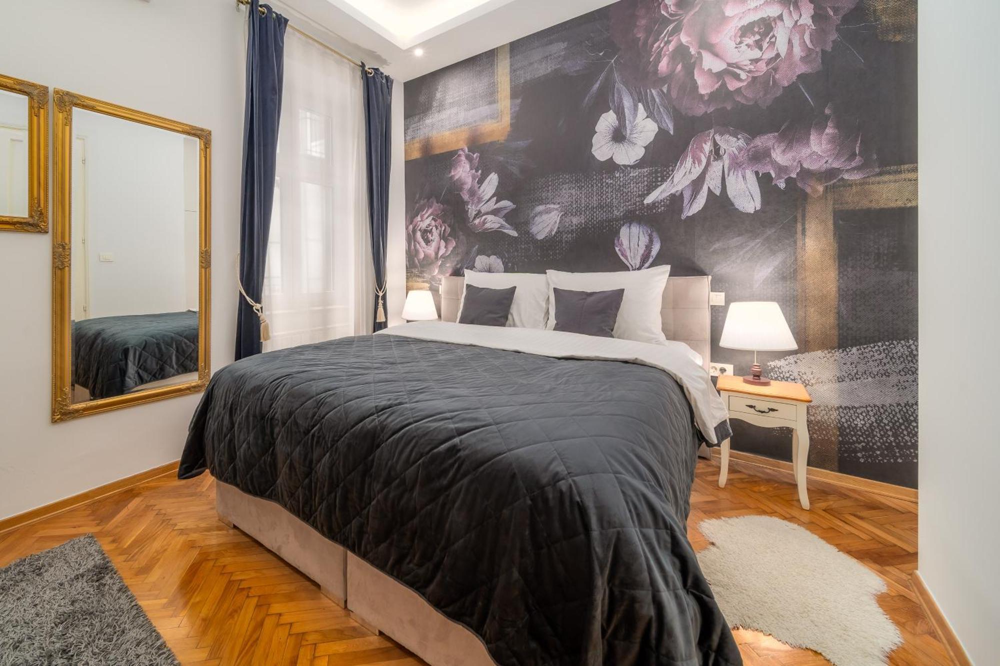 Aurelia Antik Apartments & Rooms, Zagreb City Center Exterior photo